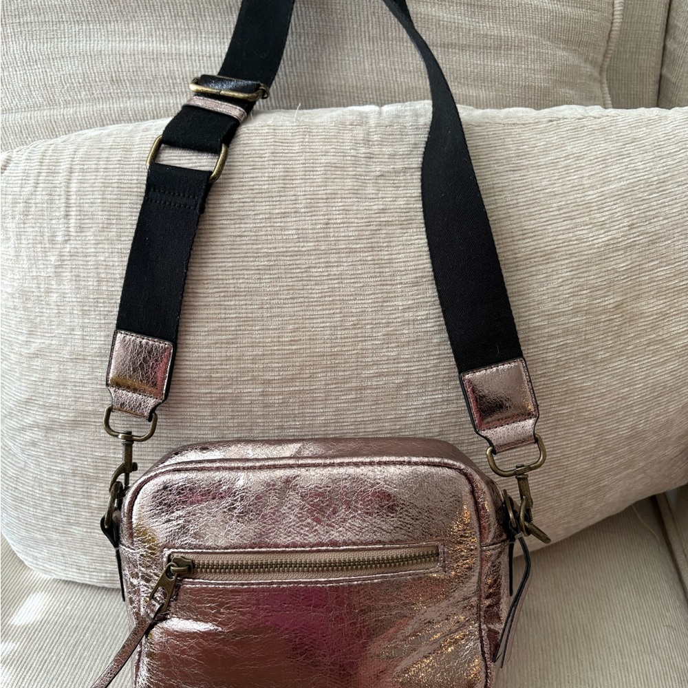 Universal Thread Metallic Pink Crossbody Bag